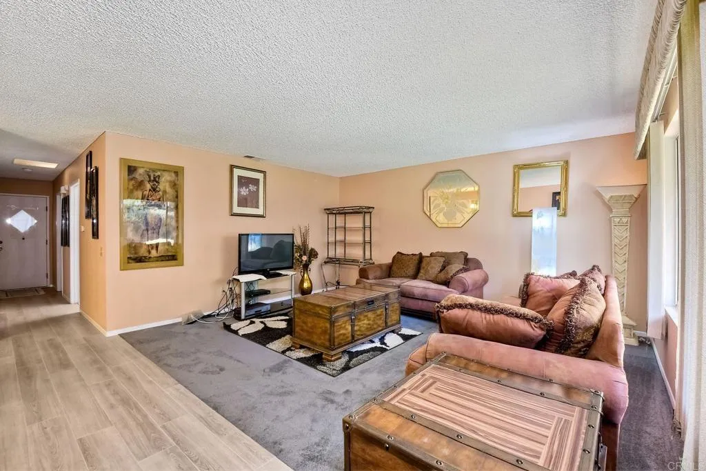 4444 Kittiwake Way