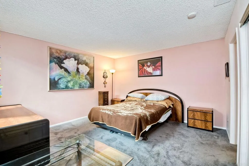 4444 Kittiwake Way