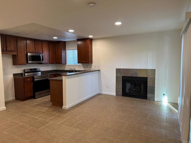 201 Westlake Drive # 4