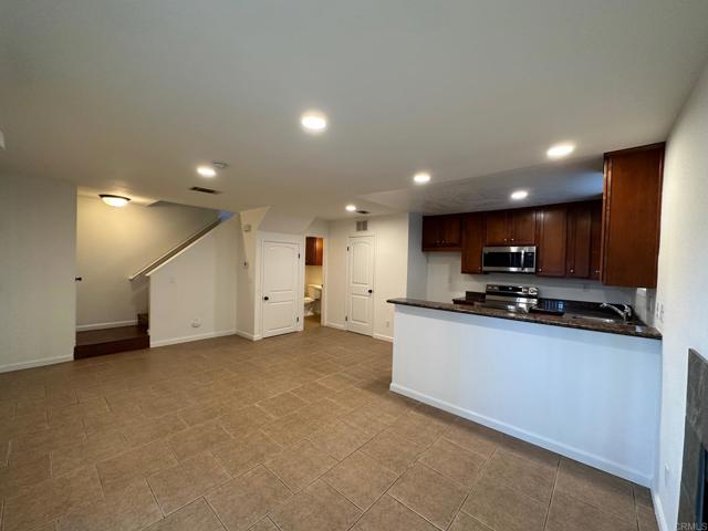 201 Westlake Drive # 4
