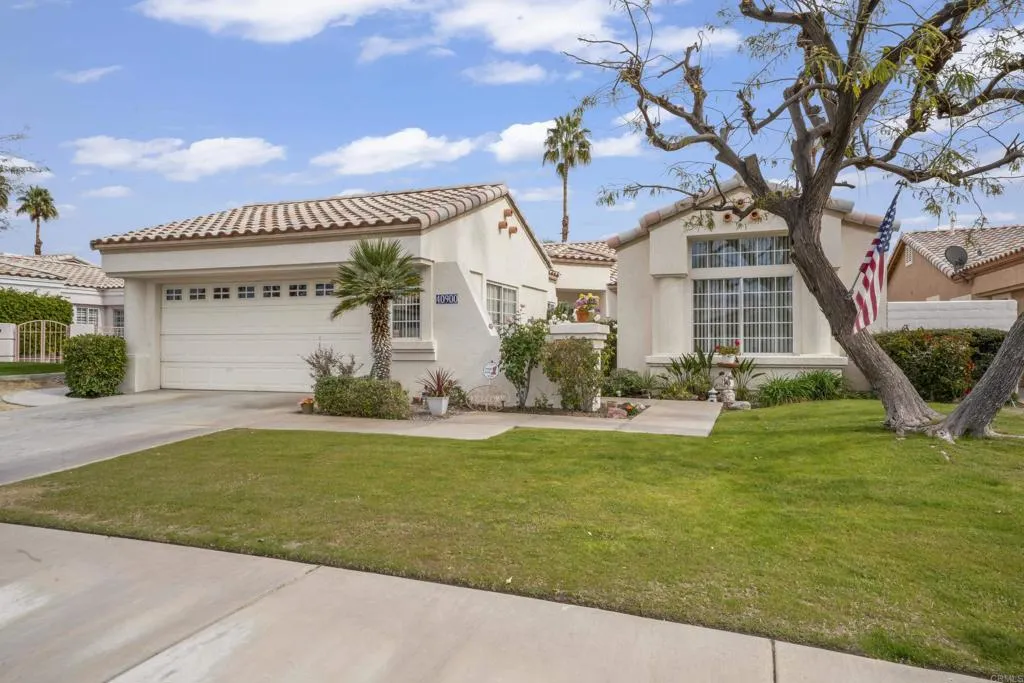 40900 Avenida Estrada