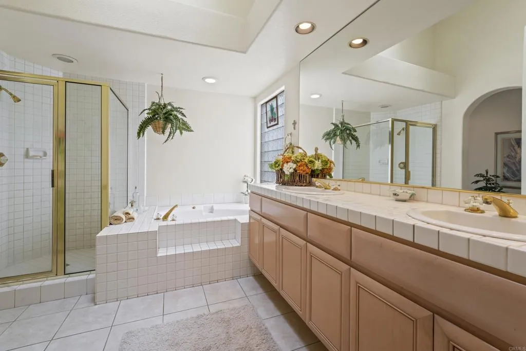 40900 Avenida Estrada