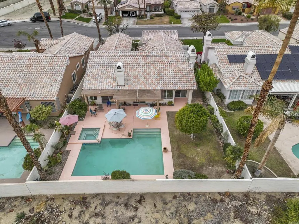 40900 Avenida Estrada