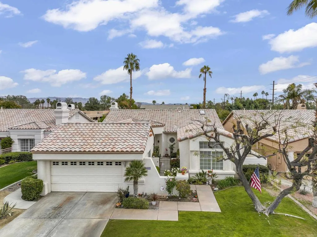 40900 Avenida Estrada