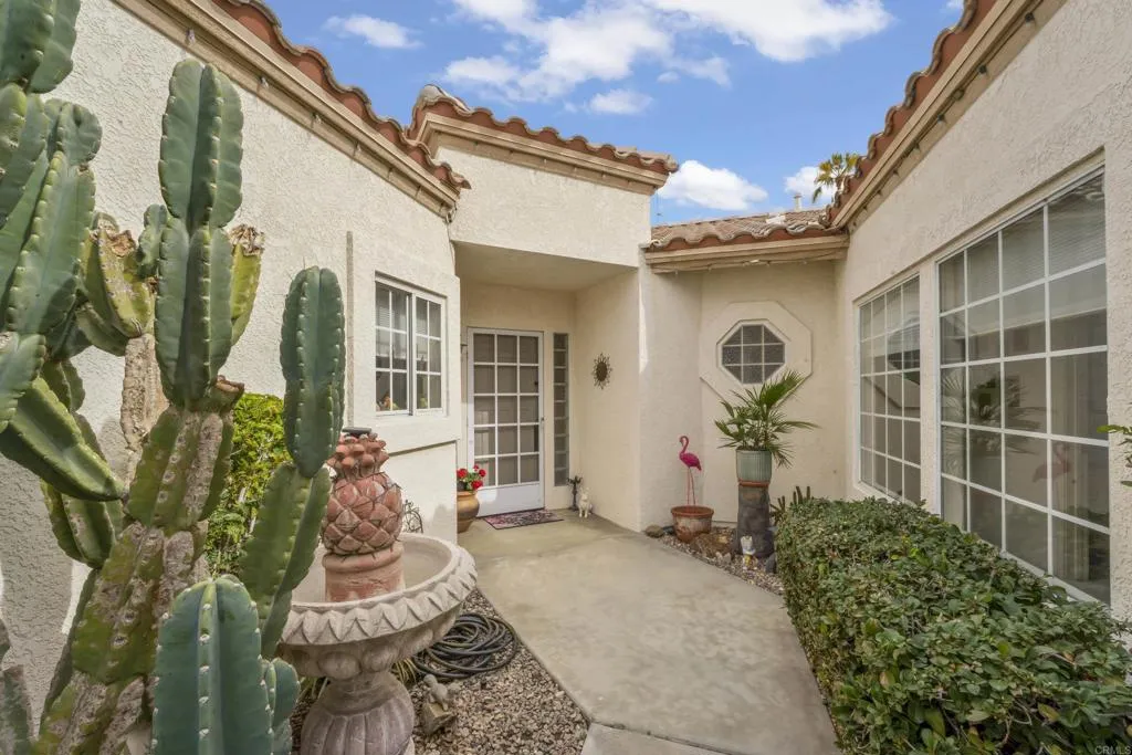 40900 Avenida Estrada