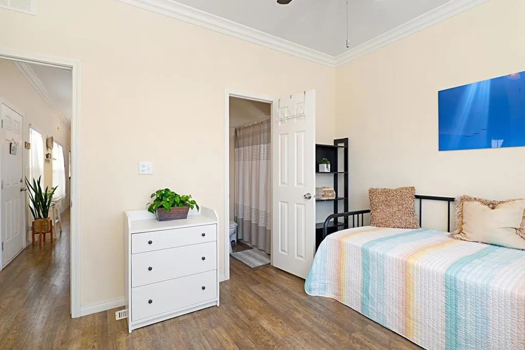 1549 N Vulcan SPC 74