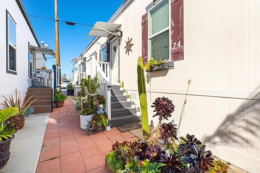 1549 N Vulcan SPC 74