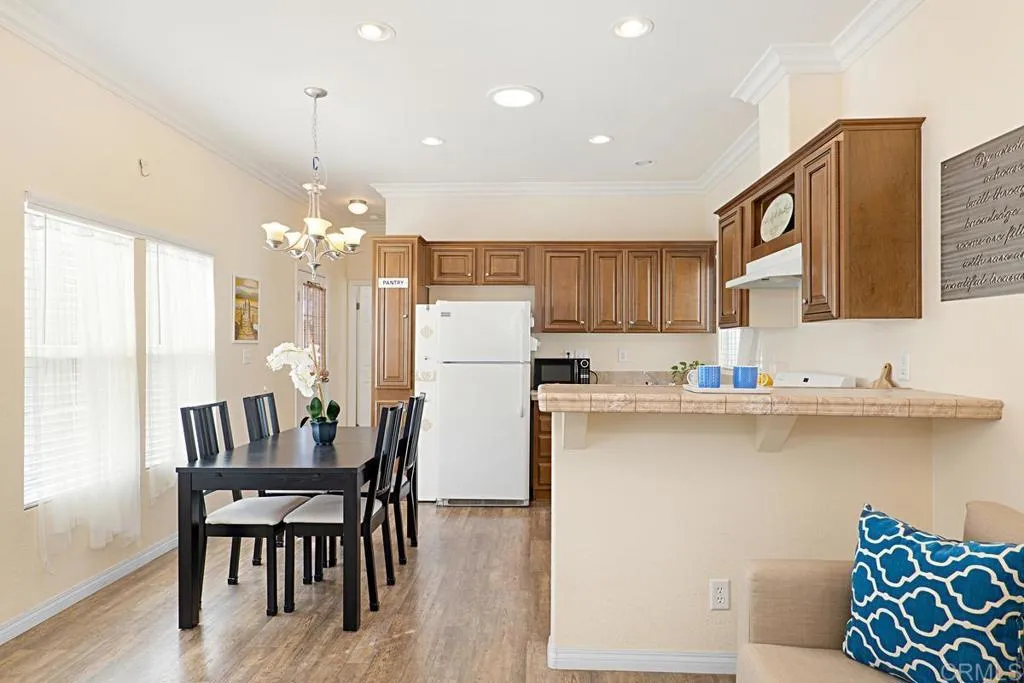 1549 N Vulcan SPC 74