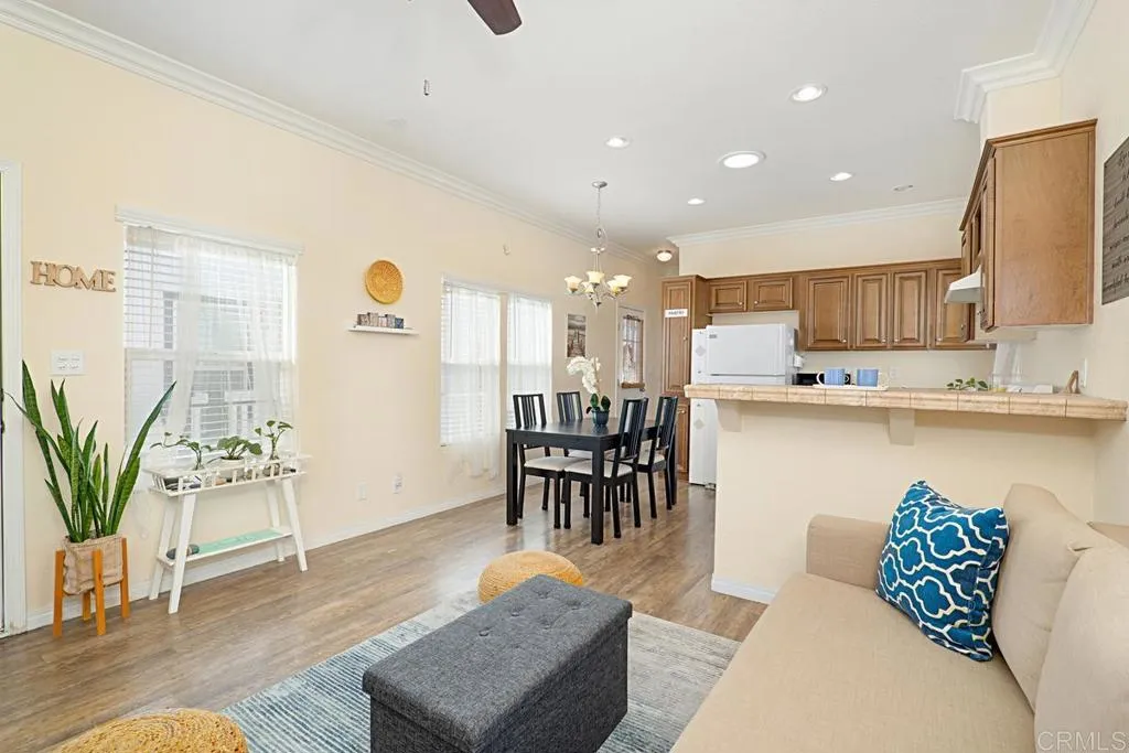 1549 N Vulcan SPC 74