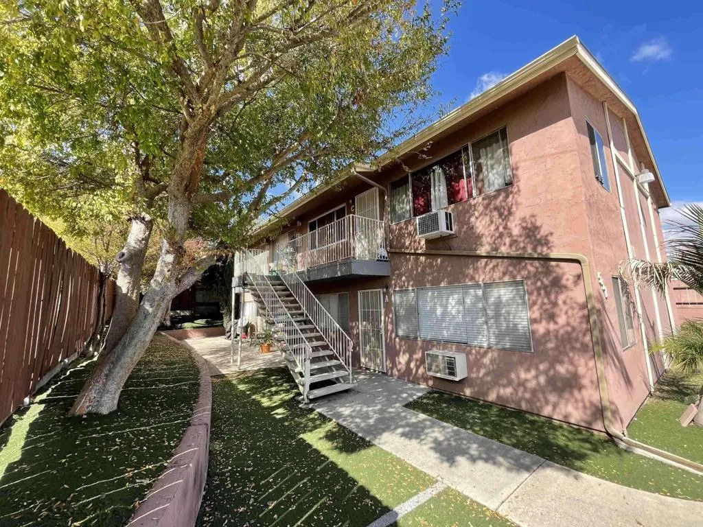 552 Millar Ave