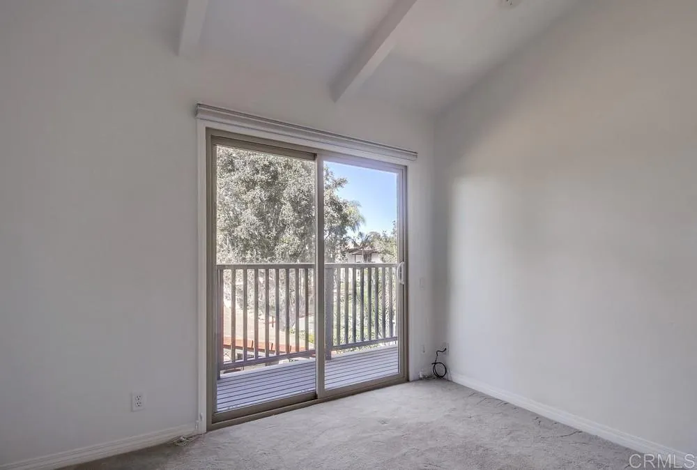 4008 Loma Riviera Circle