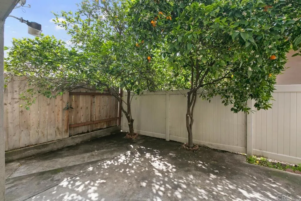 1123 Decker Street Unit: E