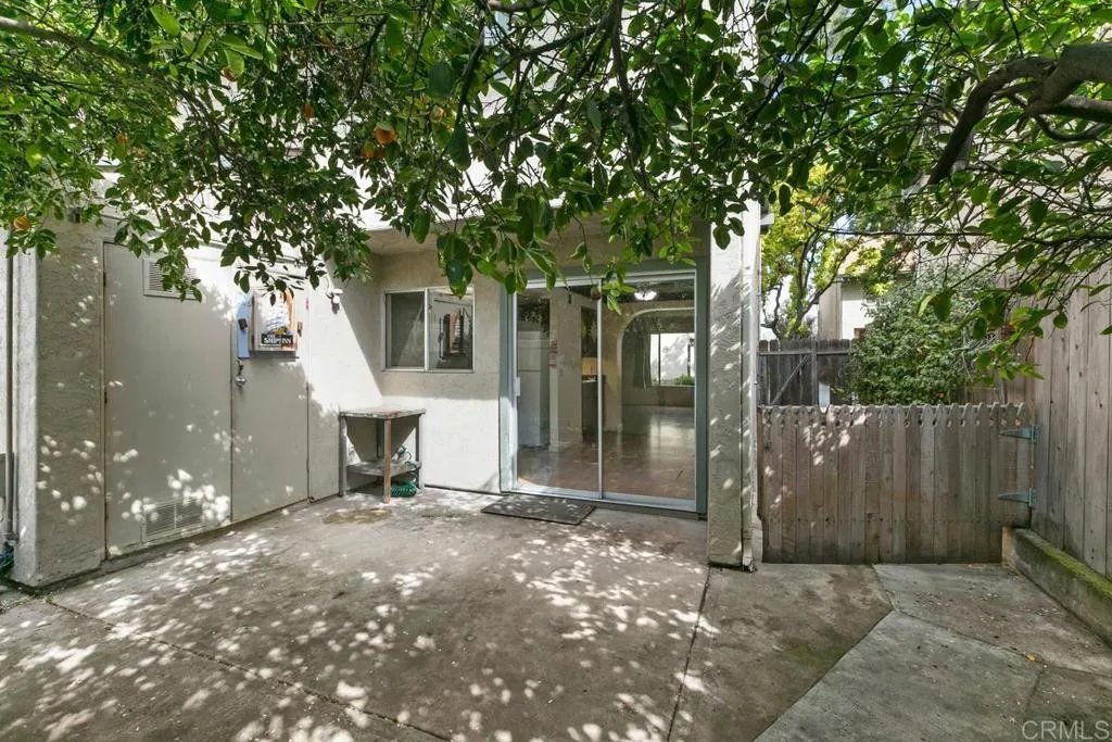 1123 Decker Street Unit: E