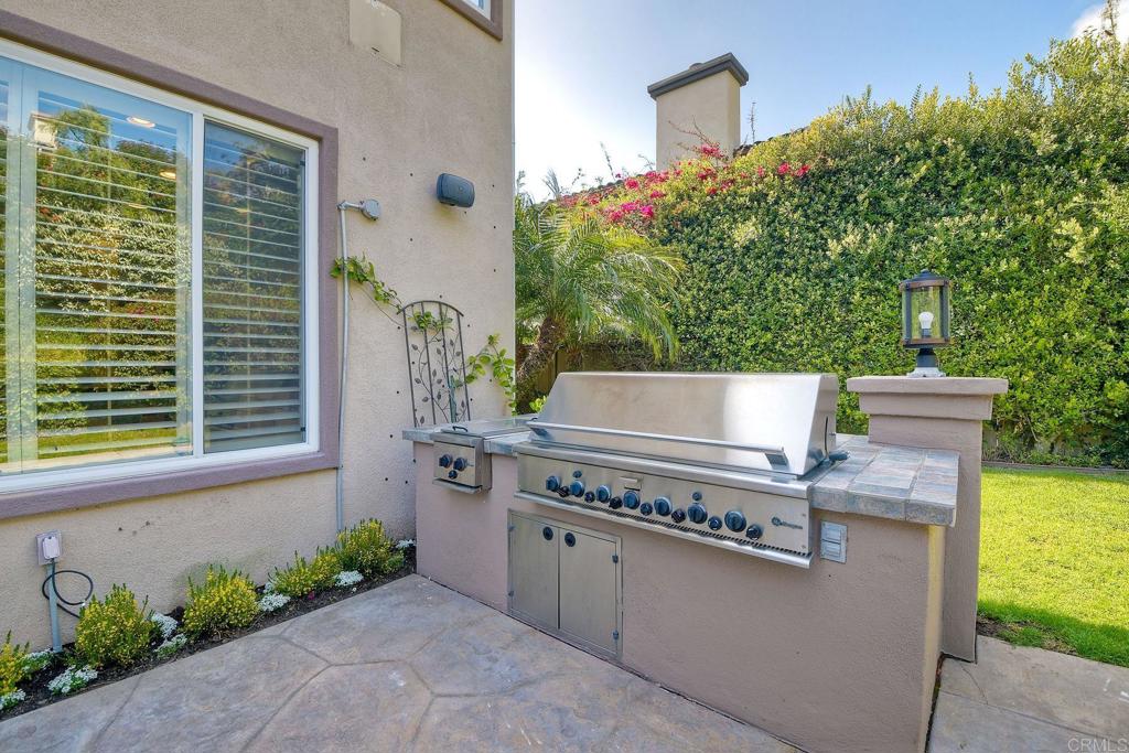 6572 Coneflower Dr