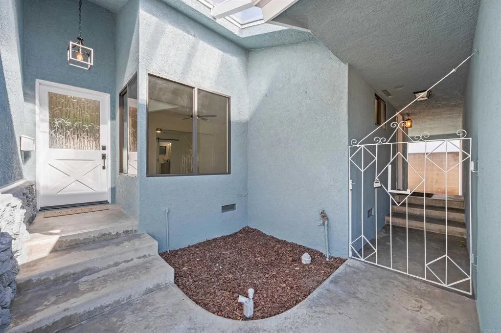 10401 Felson Street