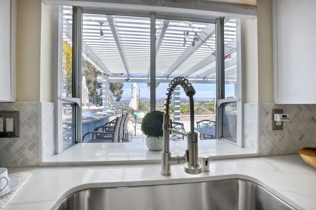 1377 Crestview Drive