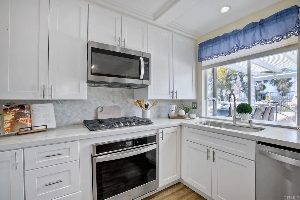 1377 Crestview Drive