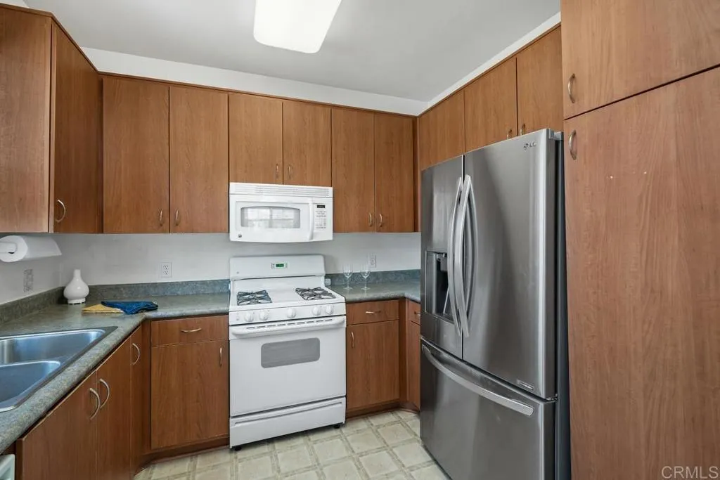 715 Francesca Drive # 206
