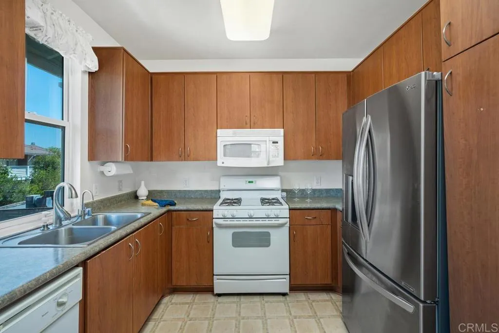 715 Francesca Drive # 206