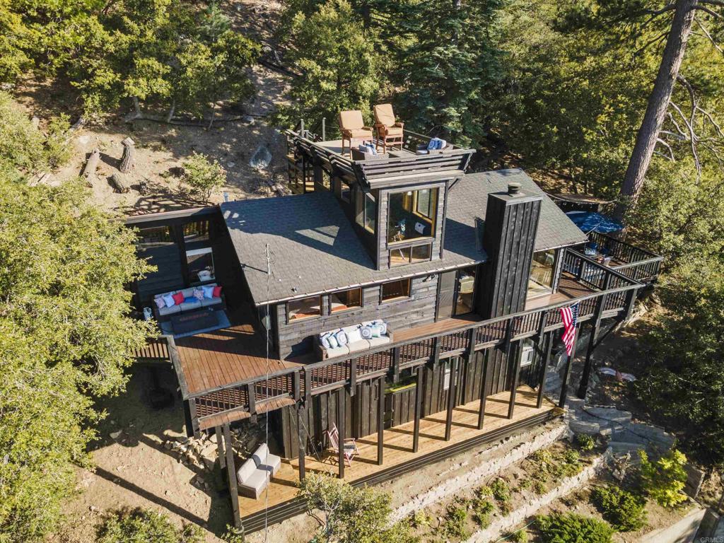 53025 Woodpecker Way