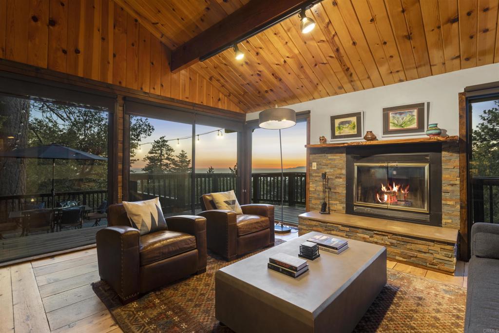 53025 Woodpecker Way