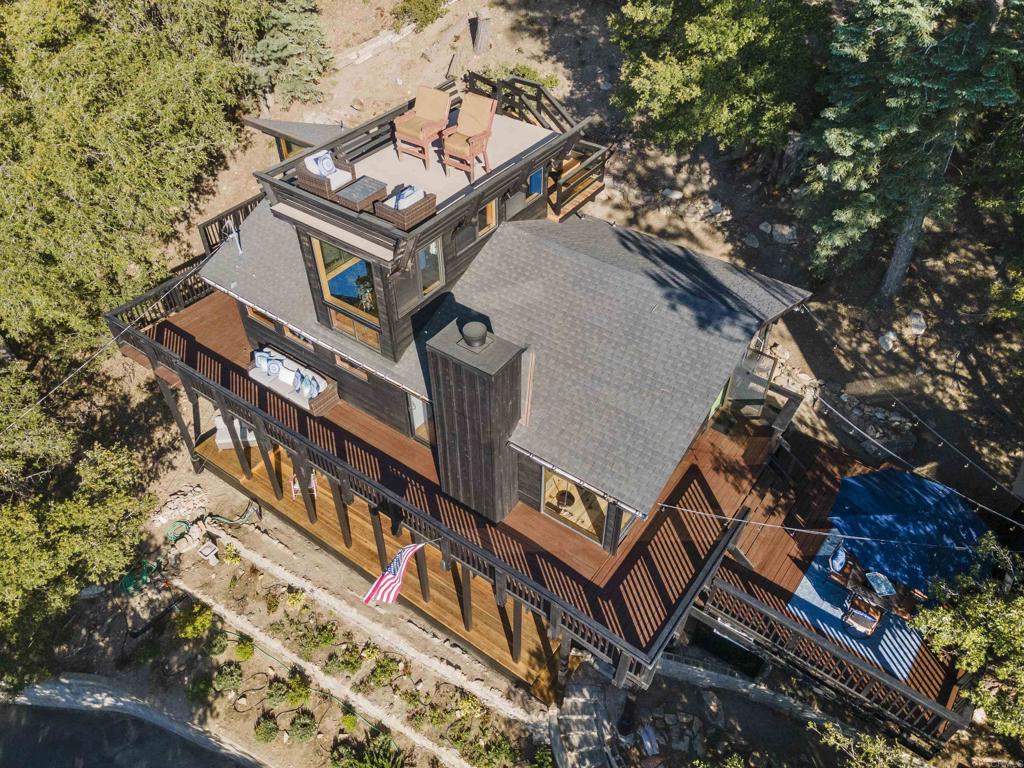 53025 Woodpecker Way