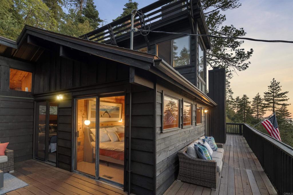 53025 Woodpecker Way