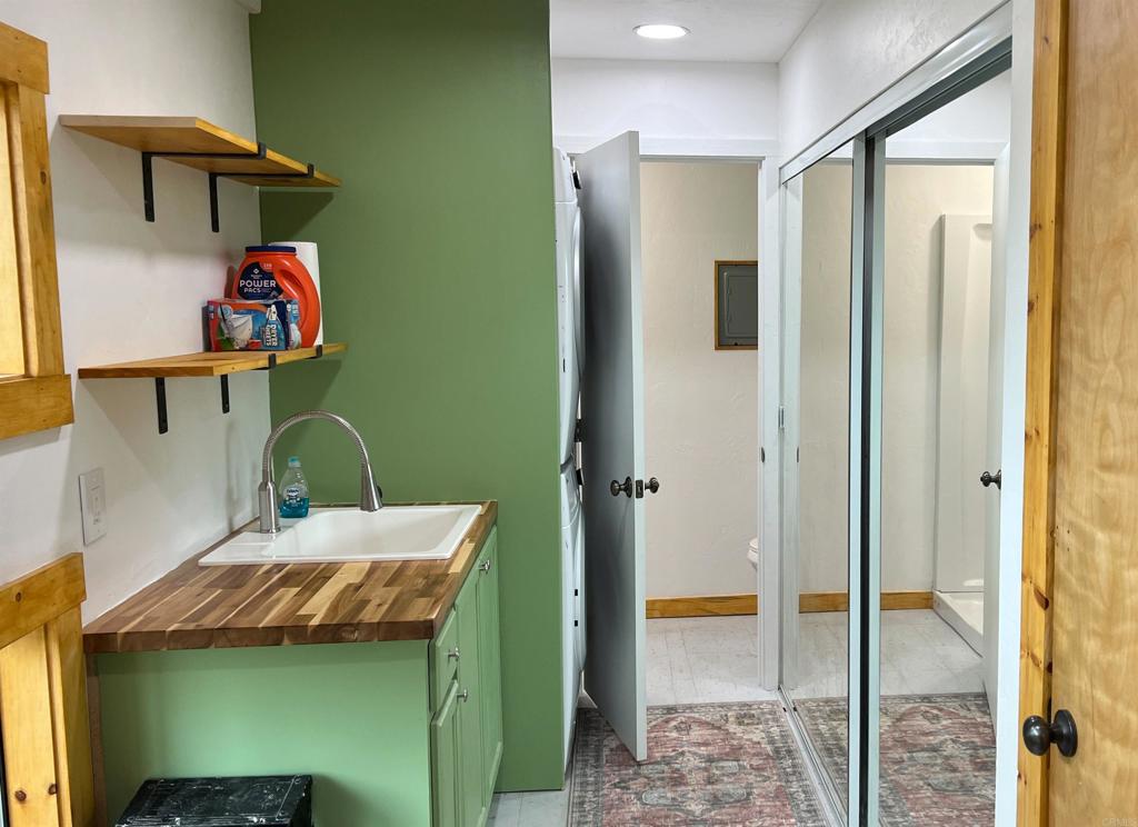 53025 Woodpecker Way