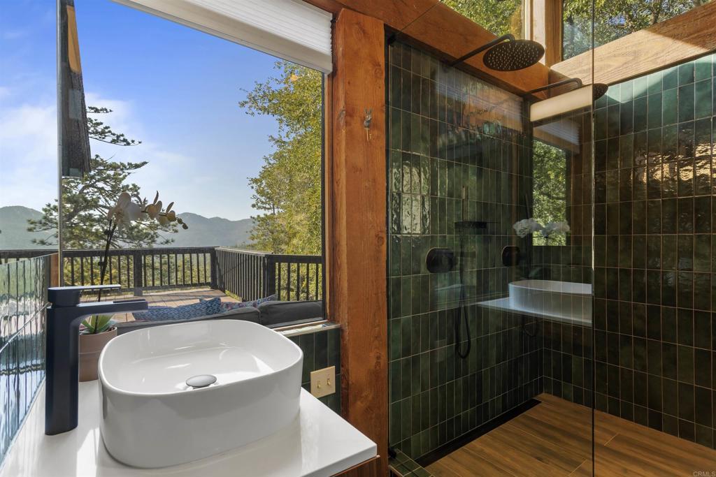 53025 Woodpecker Way