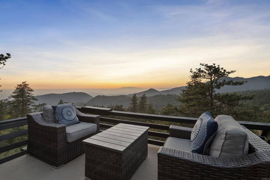 53025 Woodpecker Way