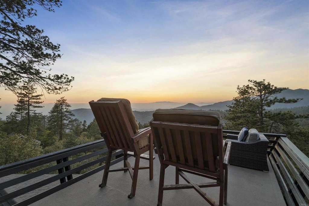 53025 Woodpecker Way