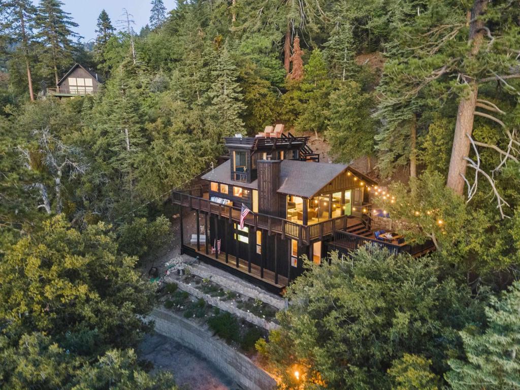 53025 Woodpecker Way