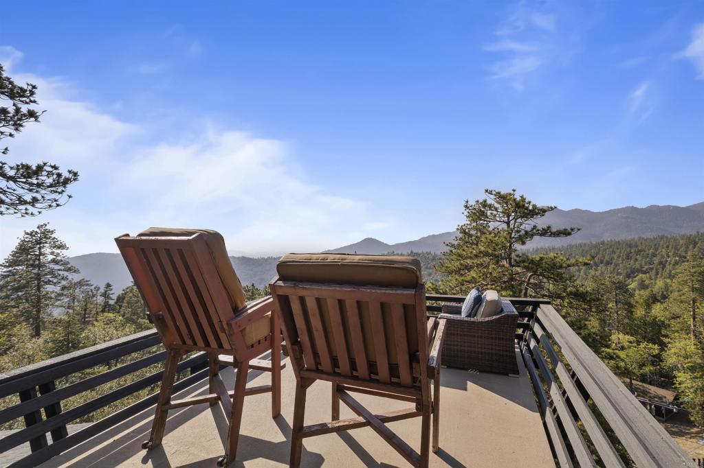 53025 Woodpecker Way