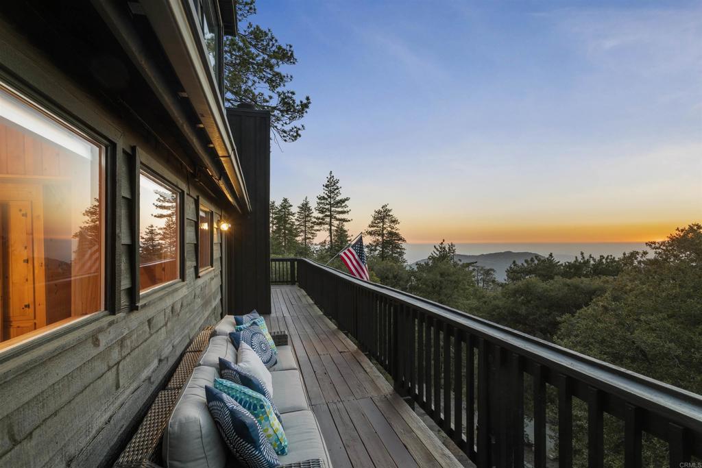 53025 Woodpecker Way