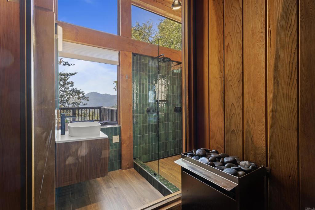 53025 Woodpecker Way