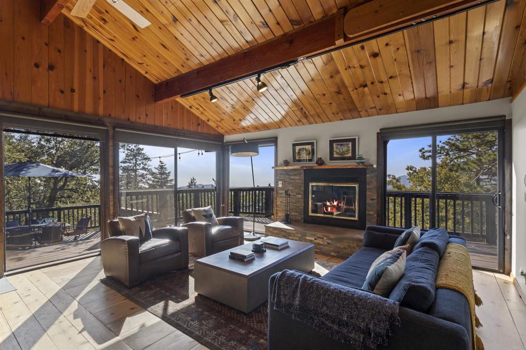 53025 Woodpecker Way