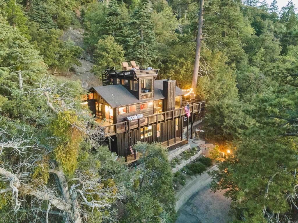 53025 Woodpecker Way