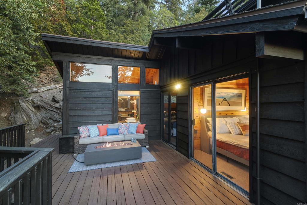 53025 Woodpecker Way