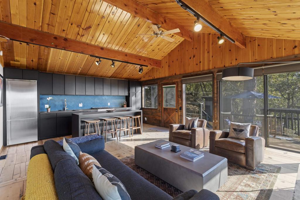 53025 Woodpecker Way