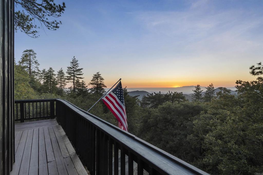 53025 Woodpecker Way