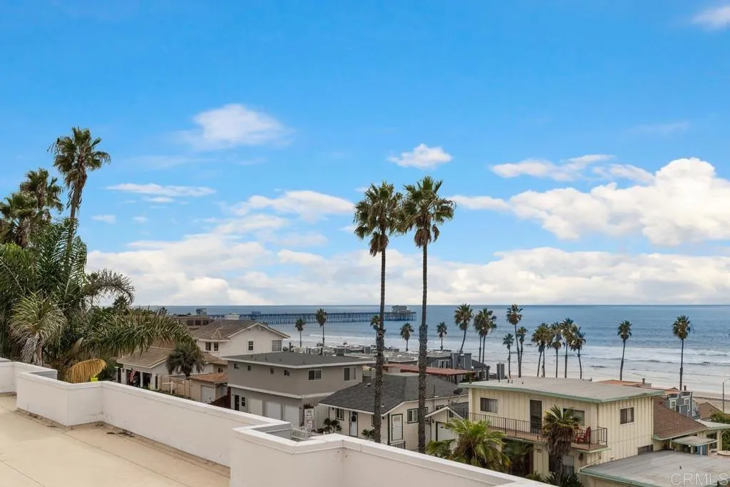 910 N Pacific Street # 11