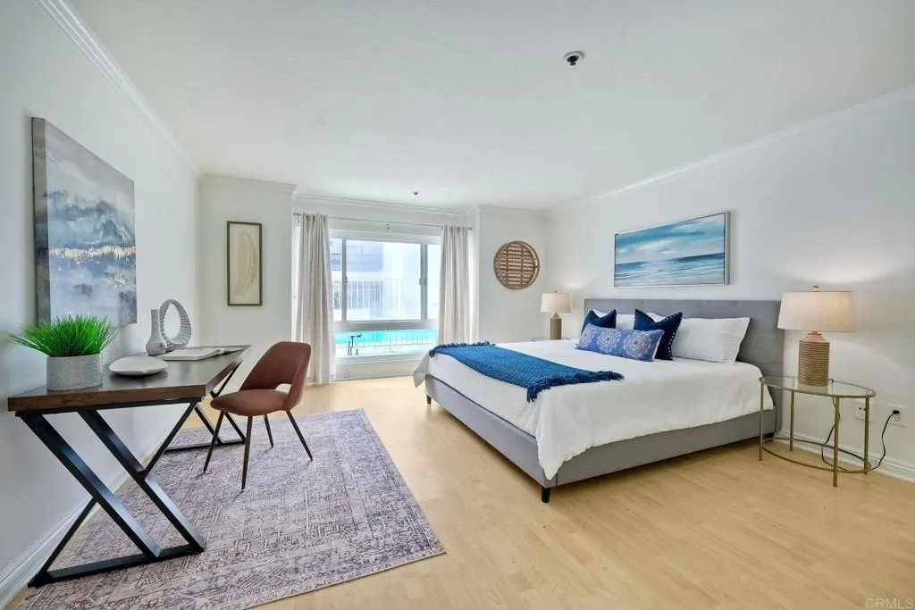 910 N Pacific Street # 11