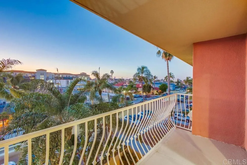 3939 Illinois Street # 4G