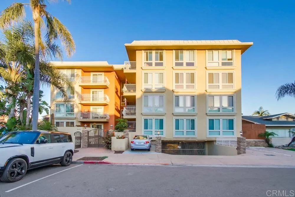 3939 Illinois Street # 4G