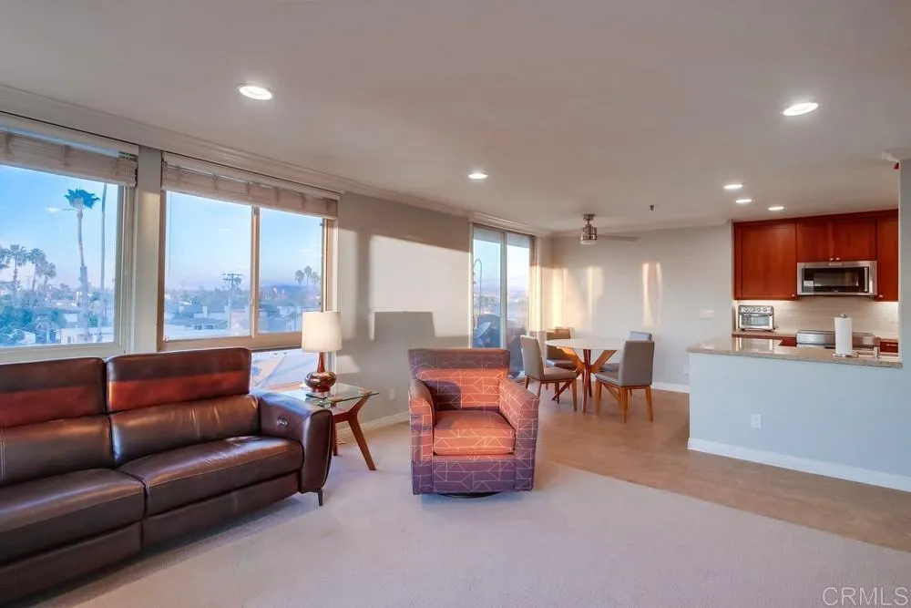 3939 Illinois Street # 4G