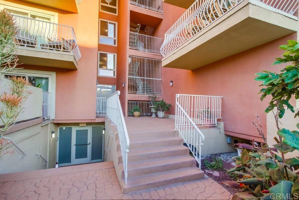 3939 Illinois Street 4G