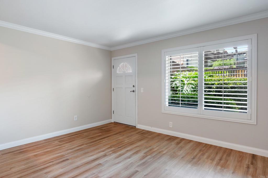 615 Vine Street 14