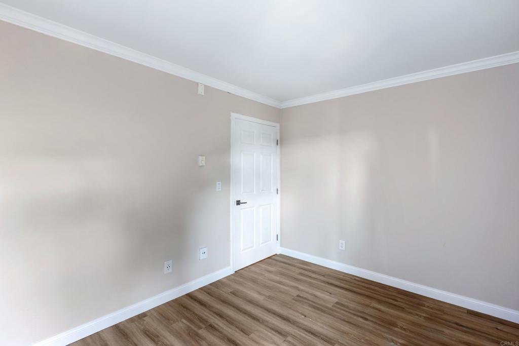 615 Vine Street 14