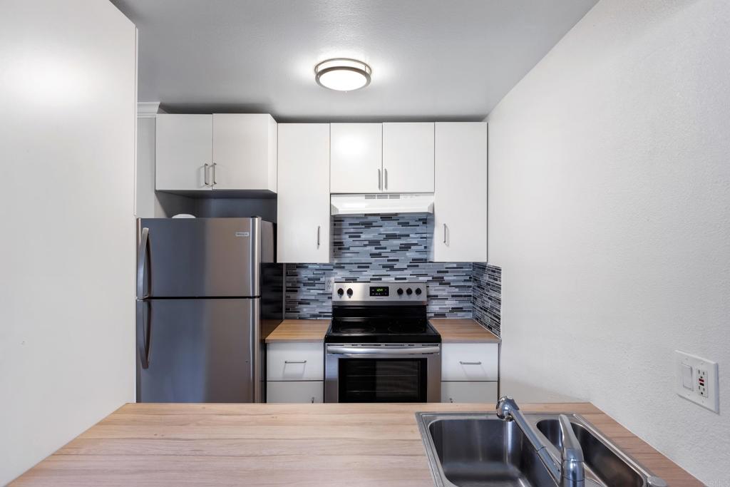 615 Vine Street 14