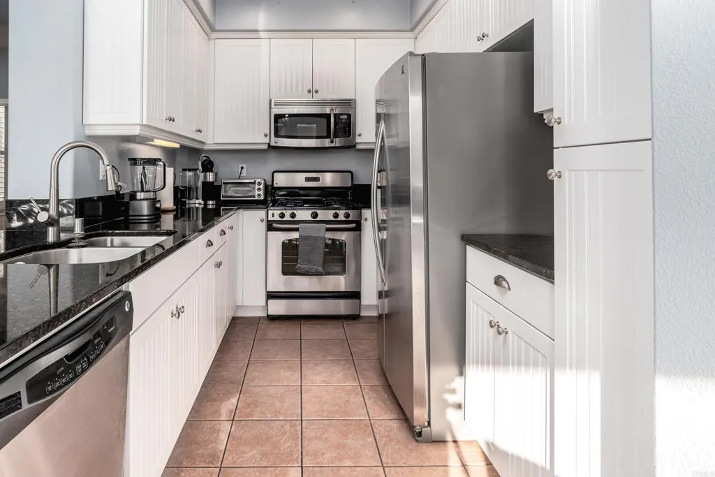 755 Harbor Cliff Way # 113